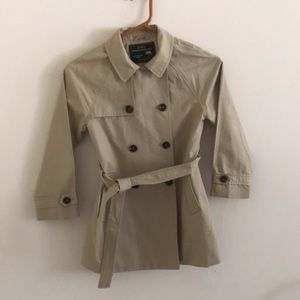 Zara Outerwear Trenchcoat with belt, EUC, size 10
